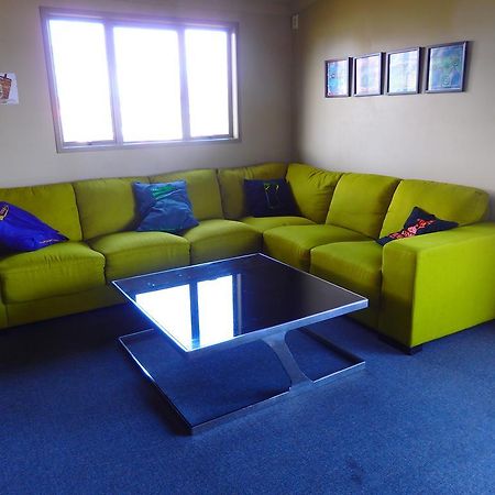 Tiki Lodge Backpackers Taupo Dış mekan fotoğraf
