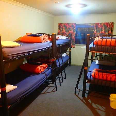 Tiki Lodge Backpackers Taupo Dış mekan fotoğraf