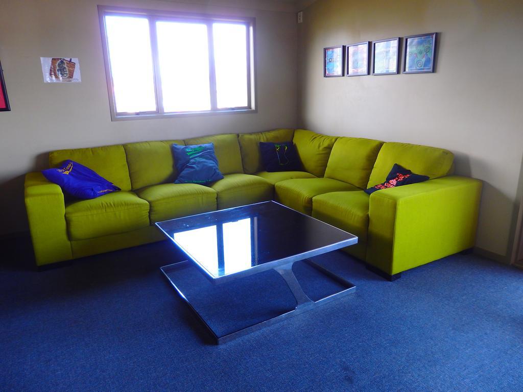 Tiki Lodge Backpackers Taupo Dış mekan fotoğraf