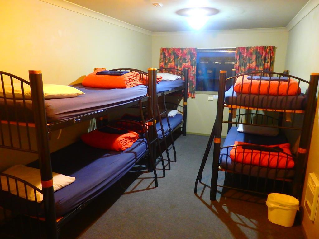 Tiki Lodge Backpackers Taupo Dış mekan fotoğraf