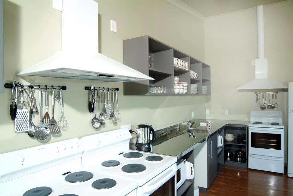 Tiki Lodge Backpackers Taupo Dış mekan fotoğraf