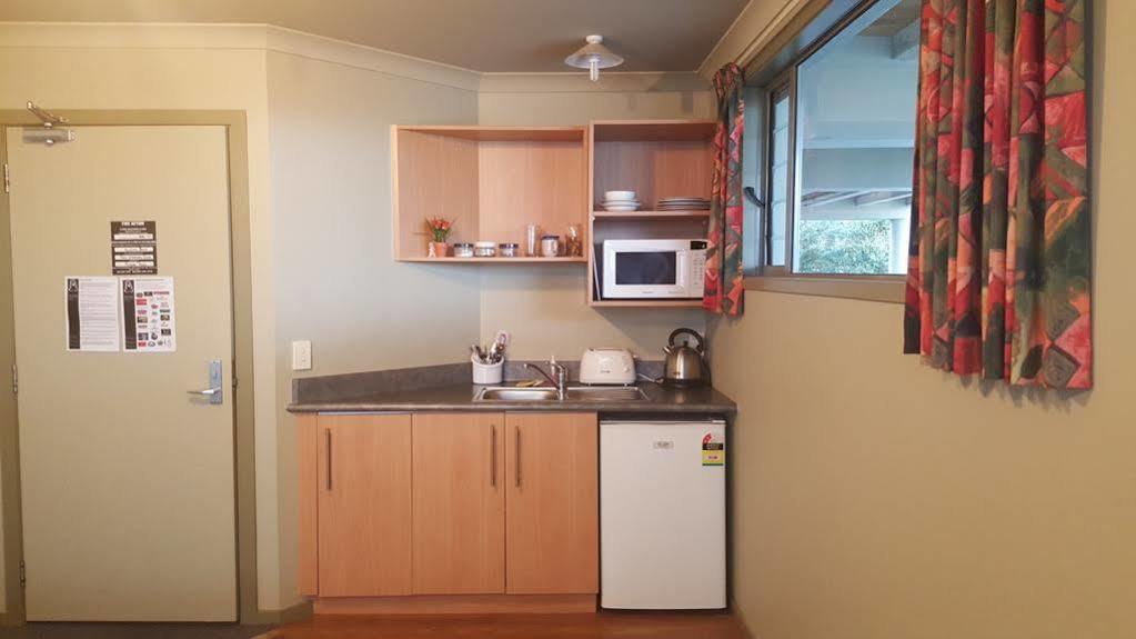 Tiki Lodge Backpackers Taupo Dış mekan fotoğraf