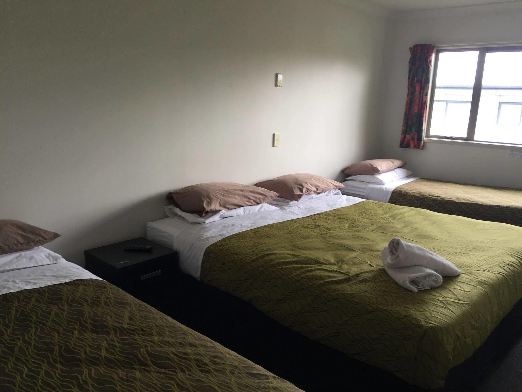 Tiki Lodge Backpackers Taupo Dış mekan fotoğraf