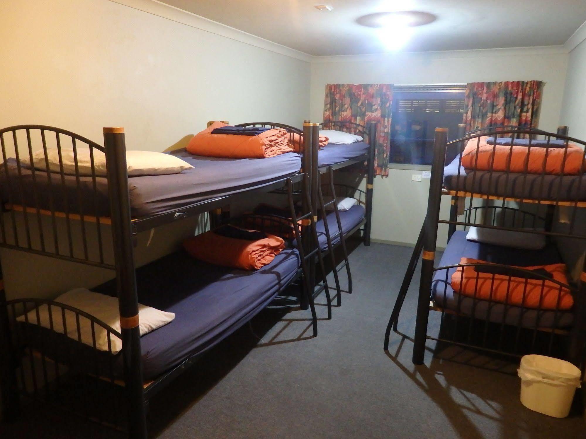 Tiki Lodge Backpackers Taupo Dış mekan fotoğraf