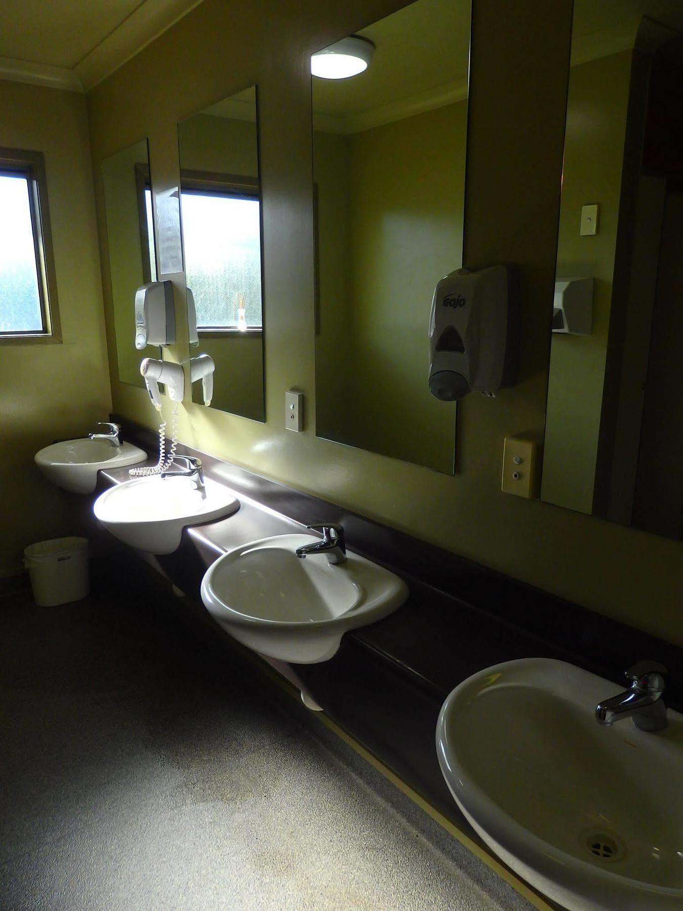 Tiki Lodge Backpackers Taupo Dış mekan fotoğraf