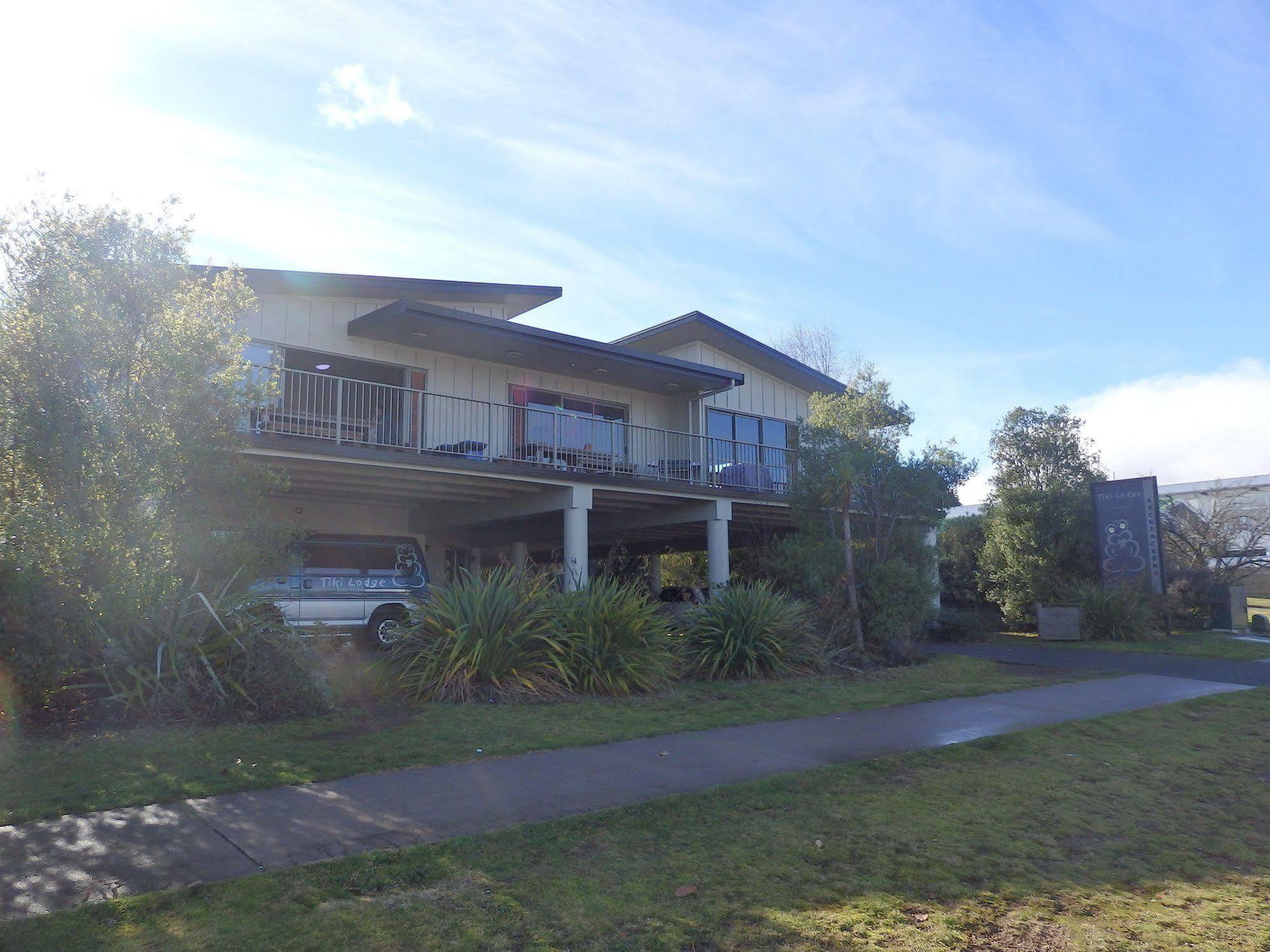 Tiki Lodge Backpackers Taupo Dış mekan fotoğraf