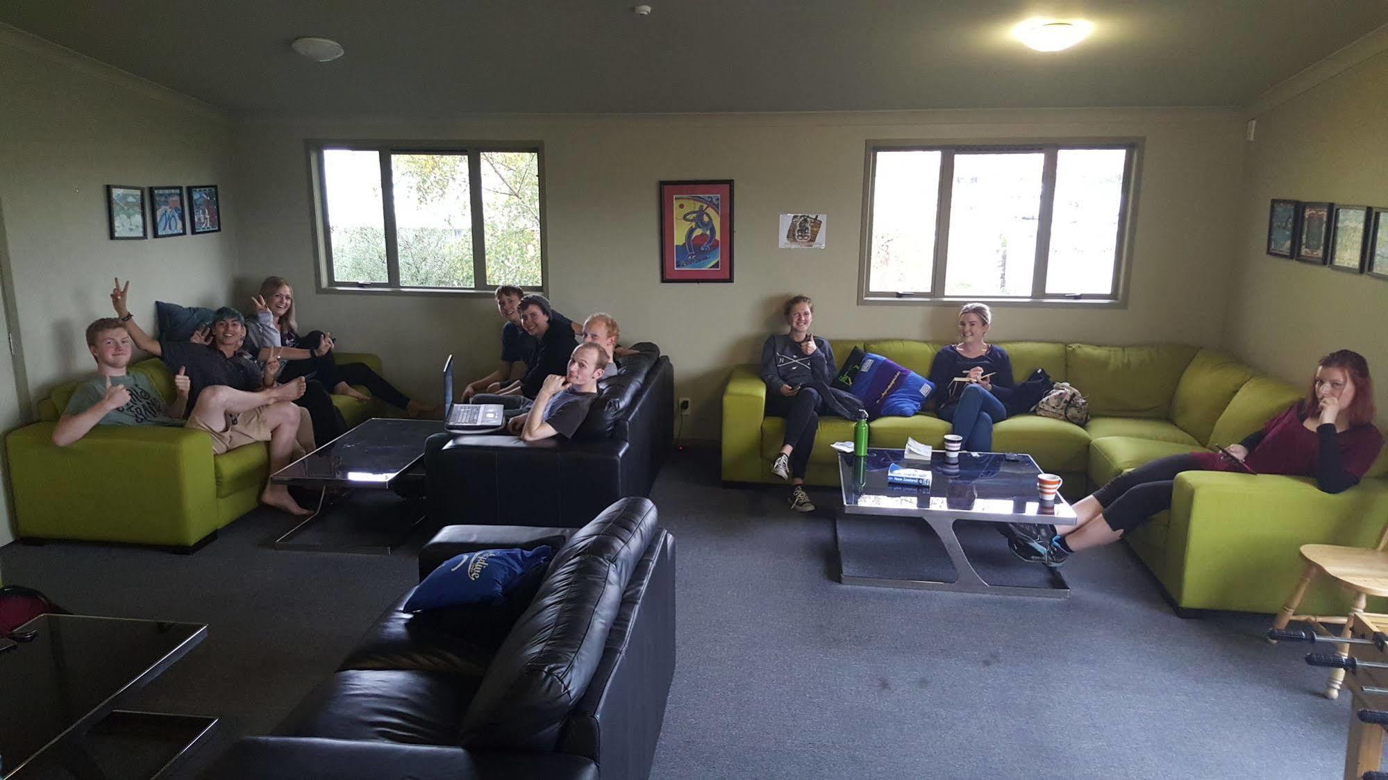 Tiki Lodge Backpackers Taupo Dış mekan fotoğraf